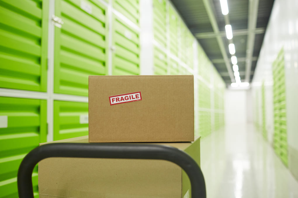 ¿Cómo funcionan los depósitos para guardar cosas? Opciones cerca de Avenida Balboa